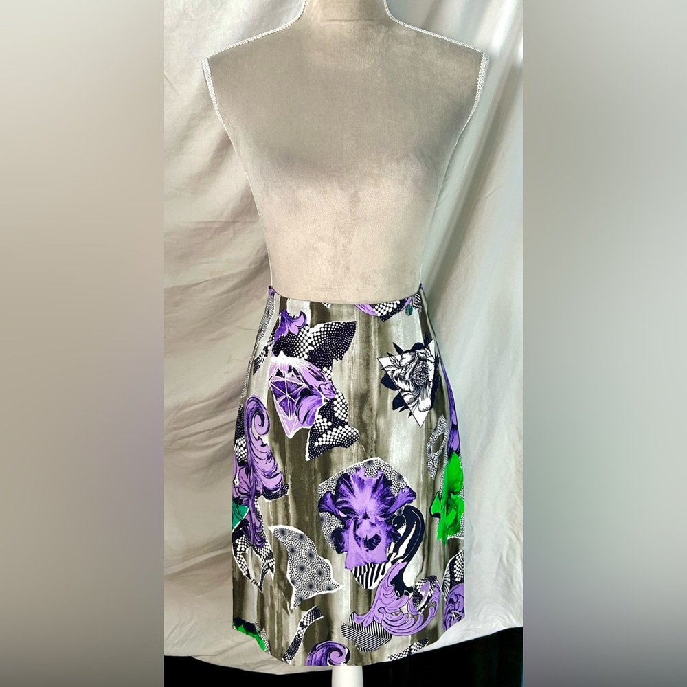 Versace Collection Grey, Purple, Green Abstract Pencil Skirt, Size M - Picture 2 of 13